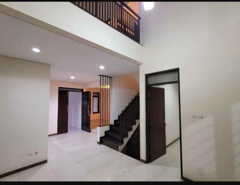 dijual rumah batununggal bandung
