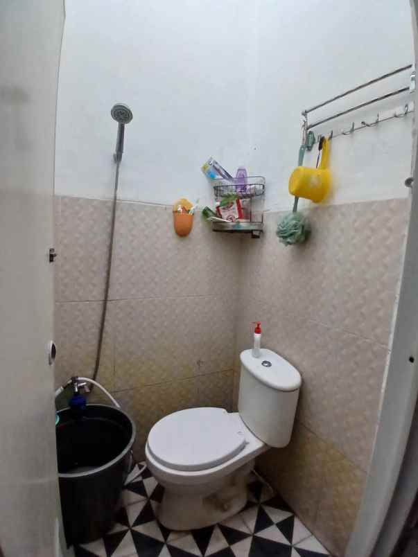 dijual rumah bedahan