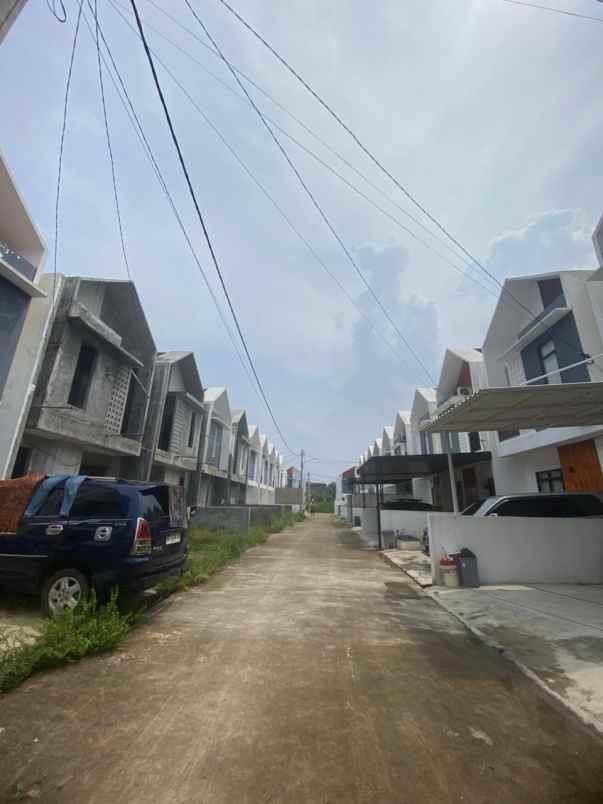 dijual rumah bedahan sawangan depok