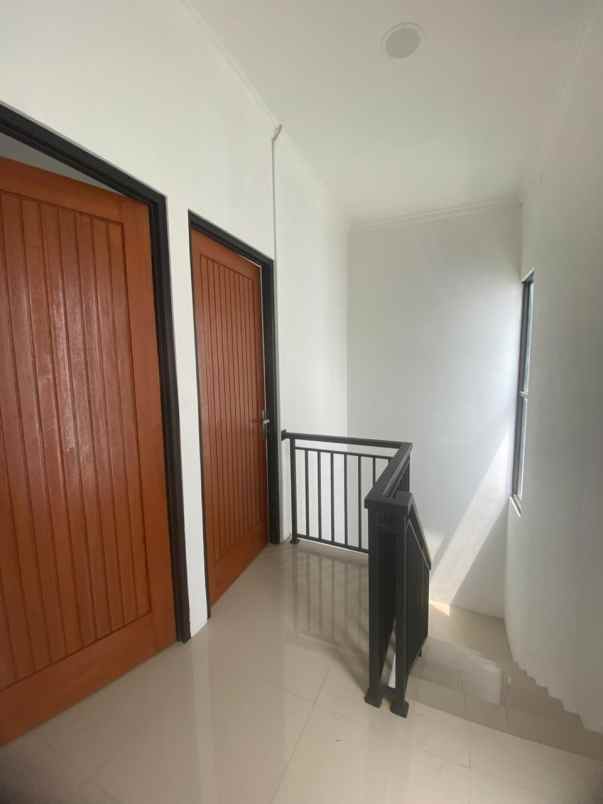 dijual rumah bedahan sawangan depok