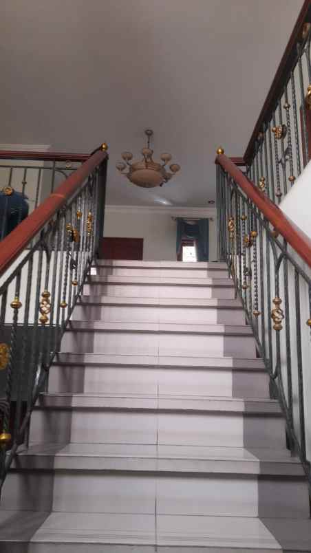 dijual rumah bendul merisi