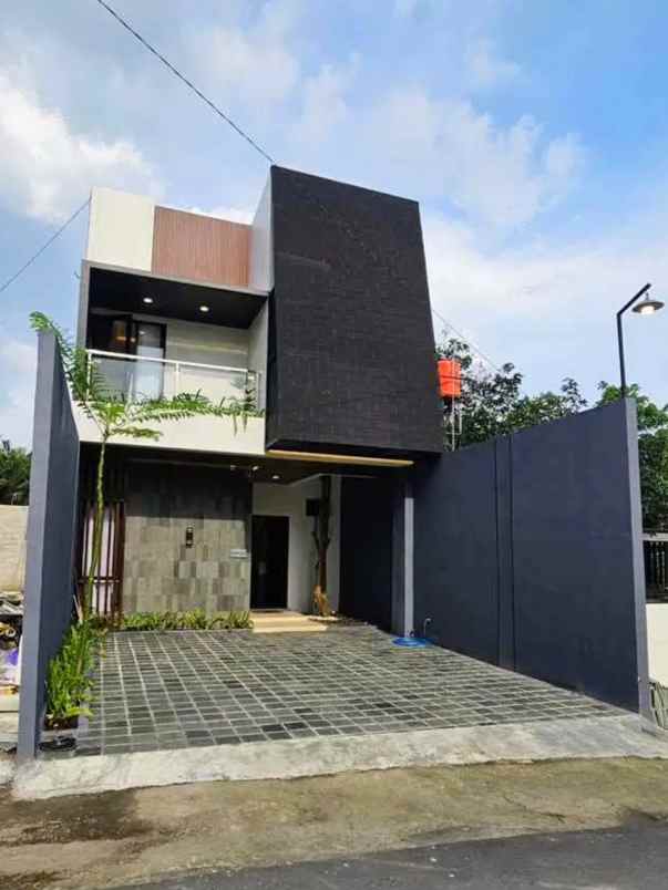 dijual rumah besi jangkang