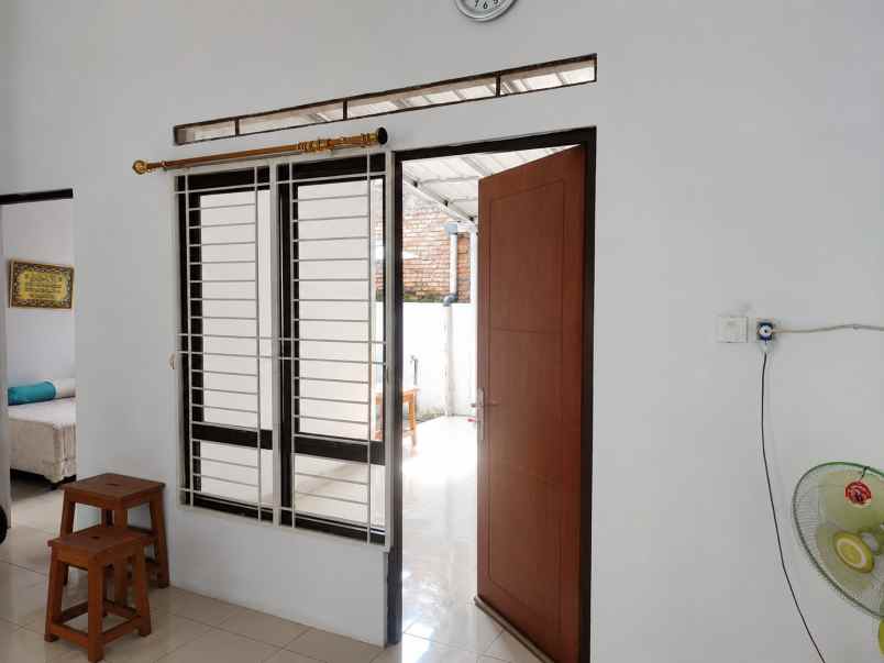 dijual rumah bintang metropole