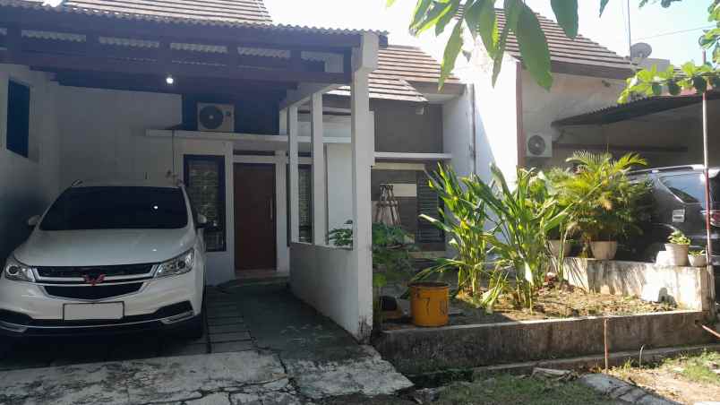 dijual rumah bintang metropole