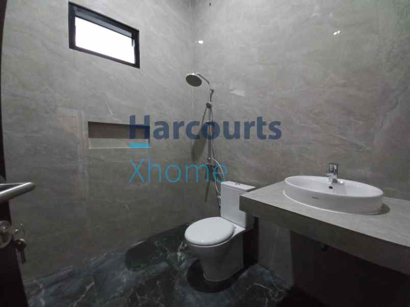 dijual rumah bintaro sektor 9