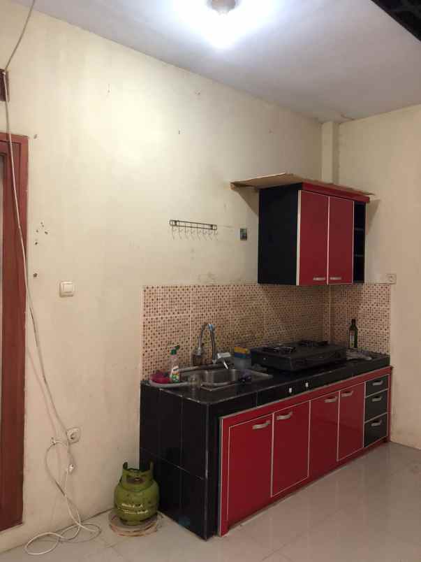 dijual rumah bkr regency