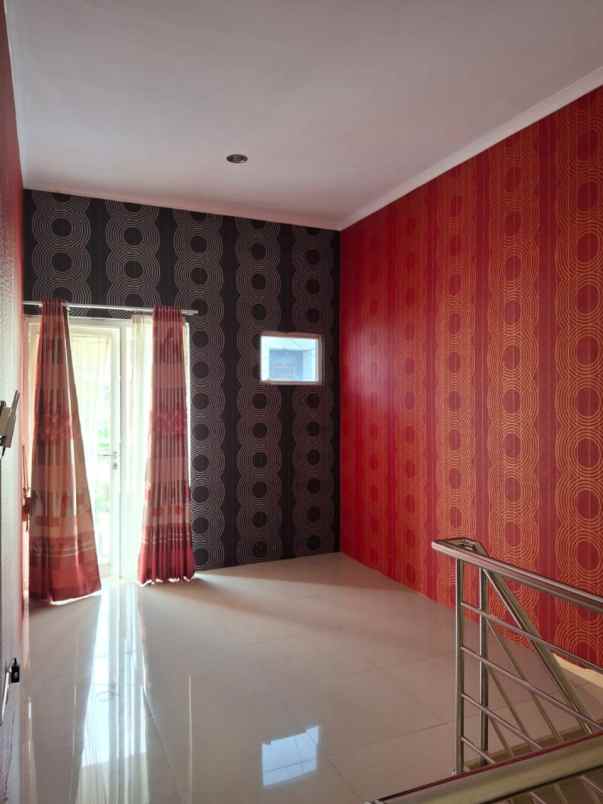 dijual rumah bkr regency