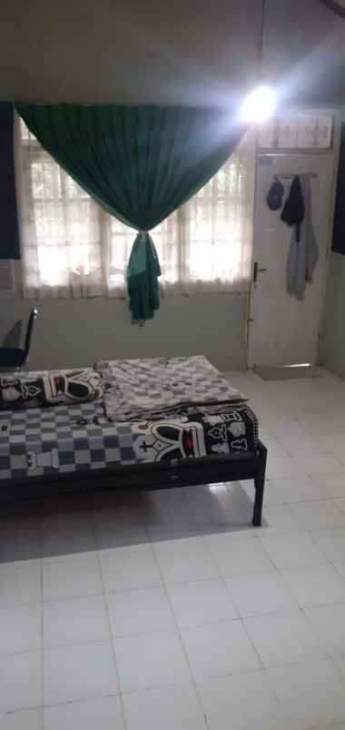 dijual rumah blok 3 jl mawar no 47 jl