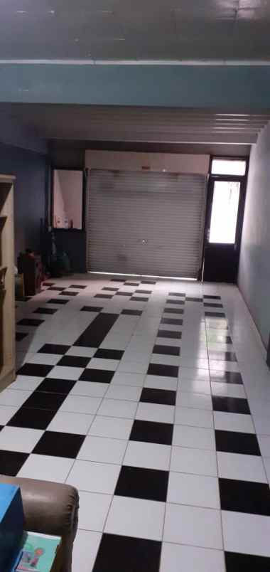 dijual rumah blok 3 jl mawar no 47 jl