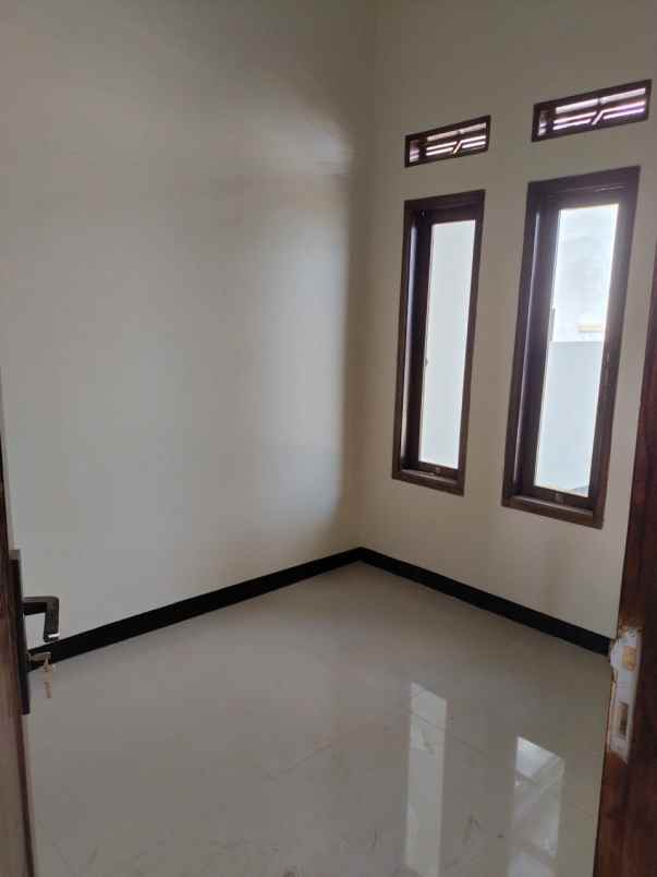 dijual rumah bojongsari