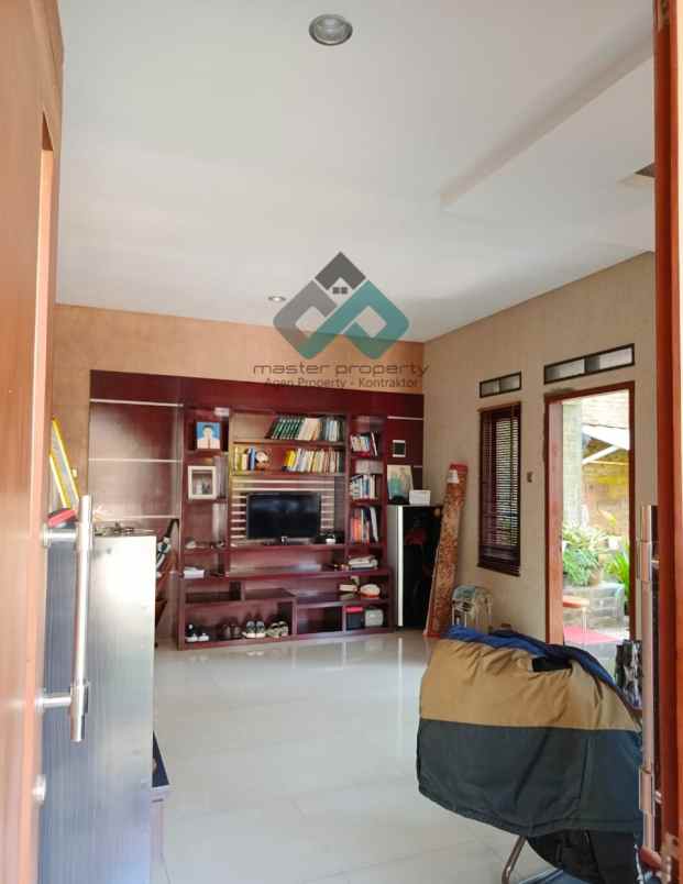 dijual rumah buahbatu