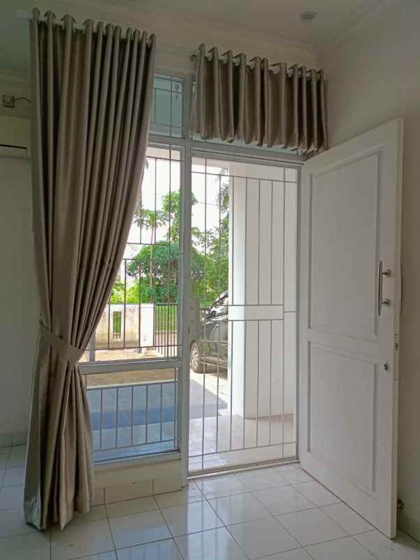 dijual rumah bukit golf cibubur