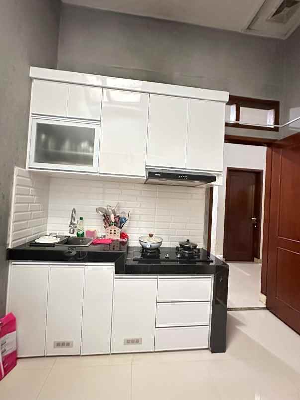 dijual rumah cagar alam depok