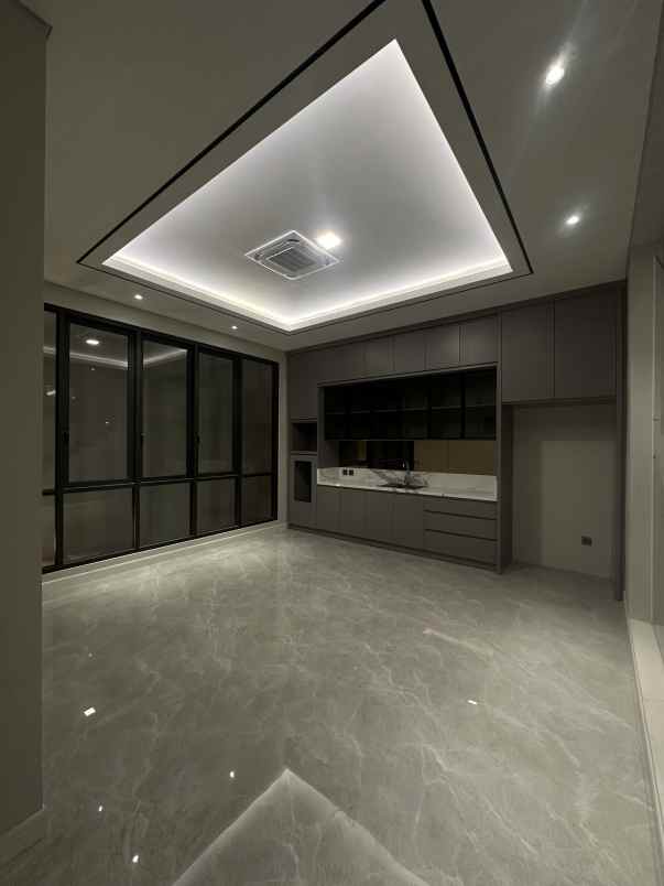 dijual rumah canal park royal residence