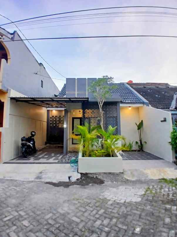 dijual rumah candi gebang