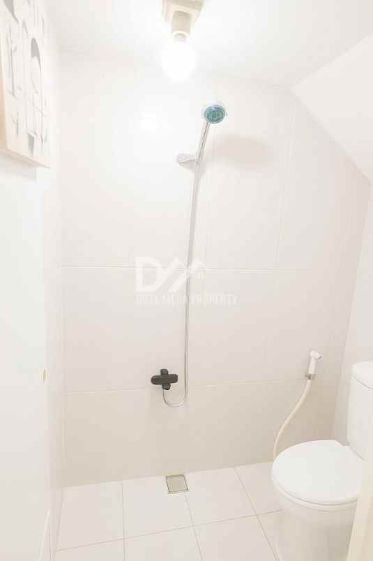 dijual rumah cantik di pondok aren tangerang selatan