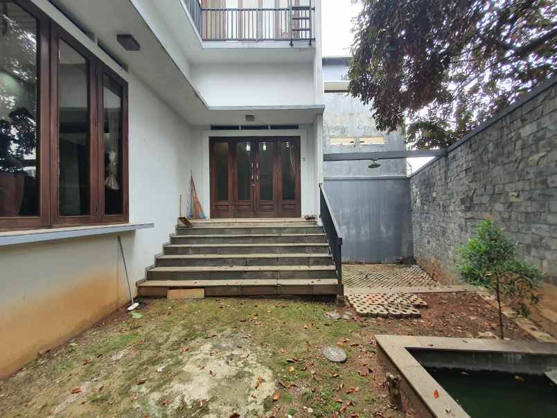 dijual rumah casa 23 lebak bulus jakarta selatan