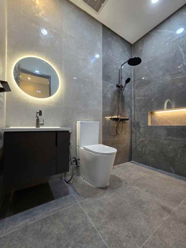 dijual rumah cempaka putih tengah