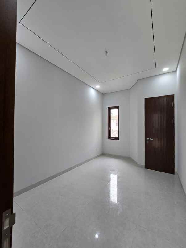 dijual rumah cempaka putih tengah