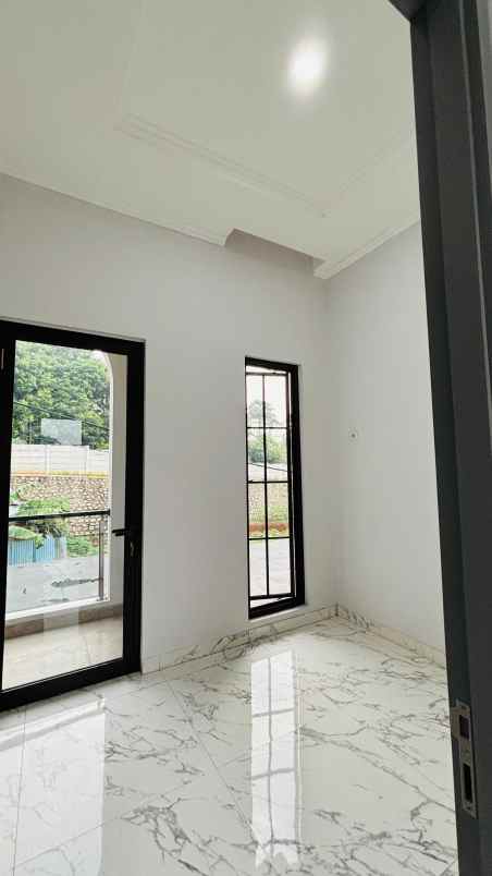 dijual rumah cibubur city