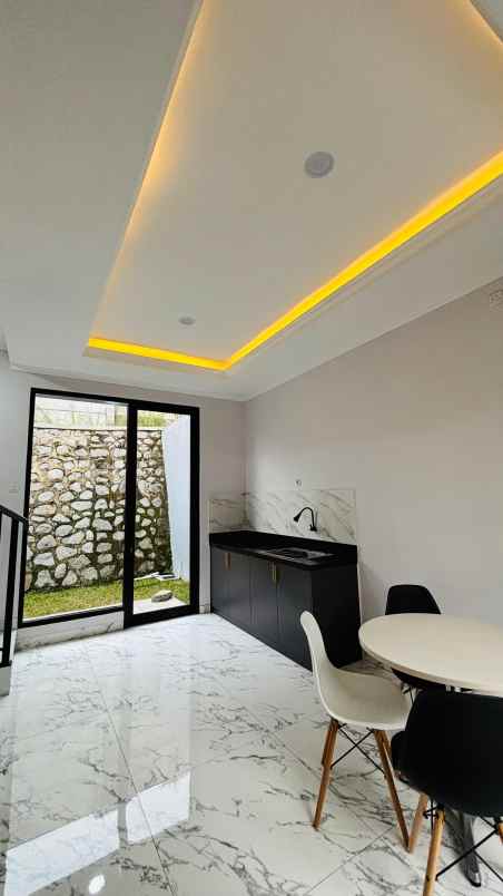 dijual rumah cibubur city