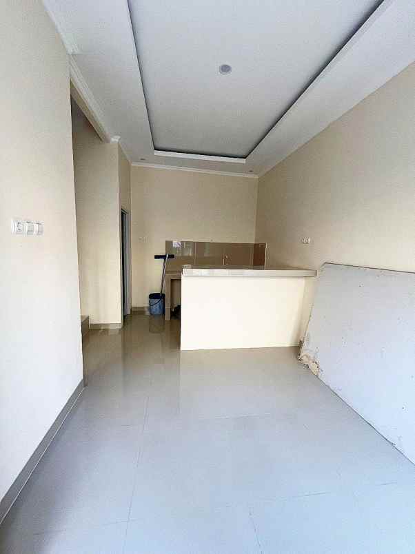 dijual rumah cililitan