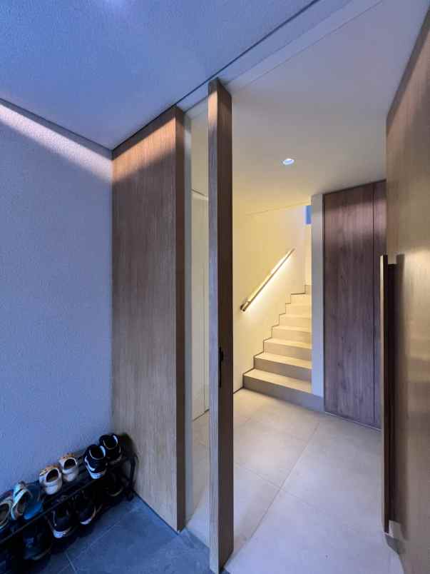 dijual rumah cinere estate depok