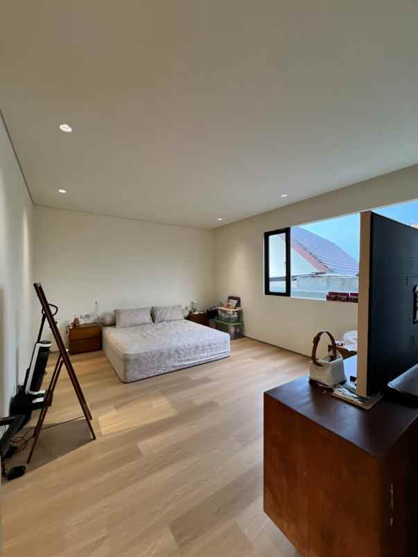 dijual rumah cinere estate depok