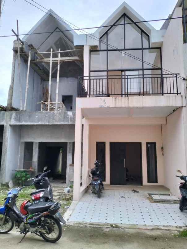 dijual rumah ciracas