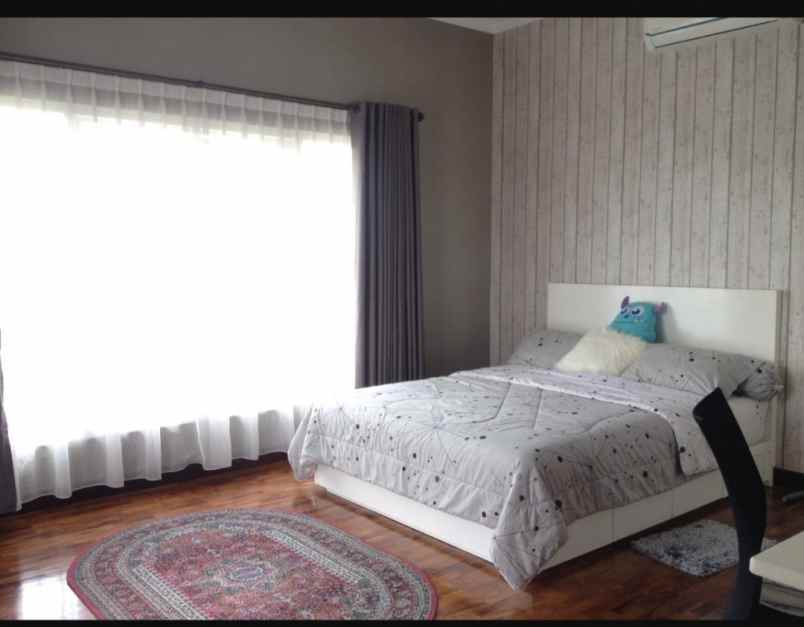 dijual rumah cisaranten