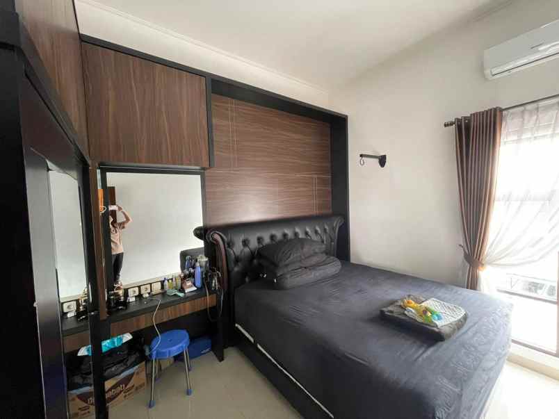 dijual rumah cisaranten kulon