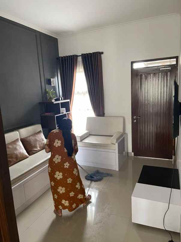 dijual rumah cisaranten kulon