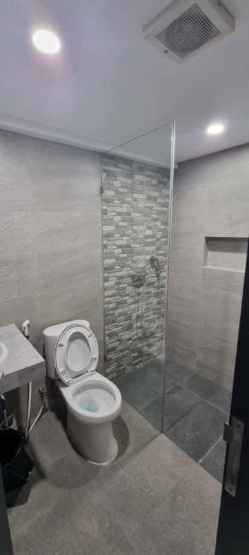 dijual rumah citraland