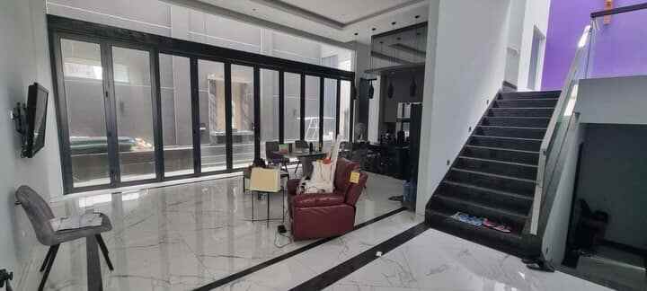 dijual rumah citraland