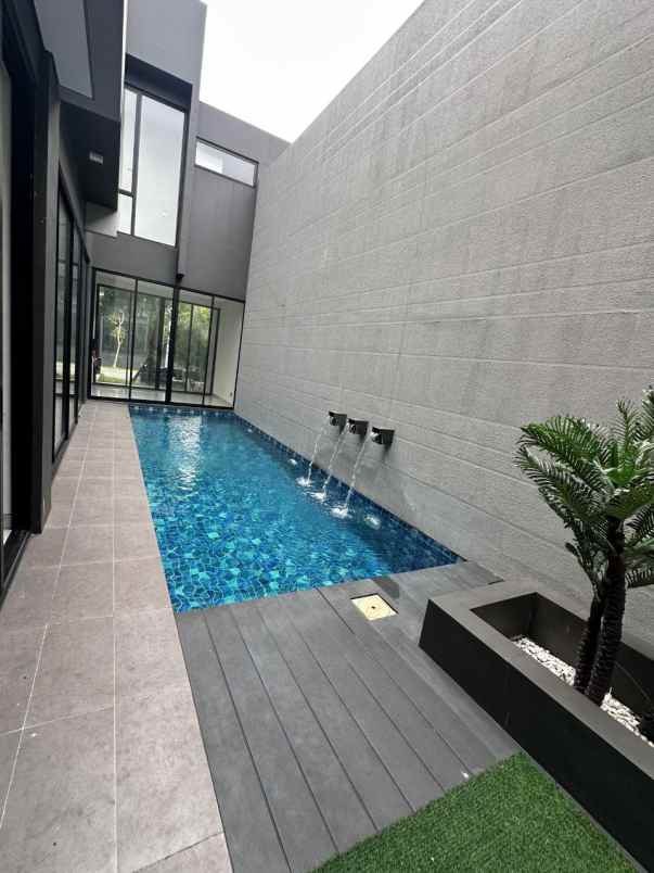 dijual rumah citraland