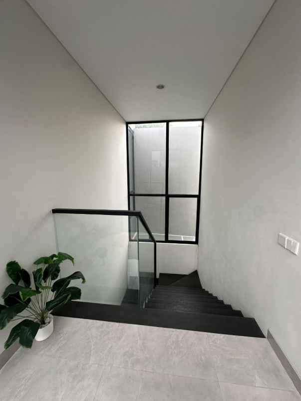 dijual rumah citraland