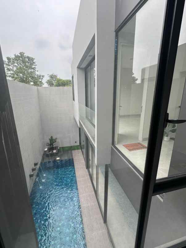 dijual rumah citraland