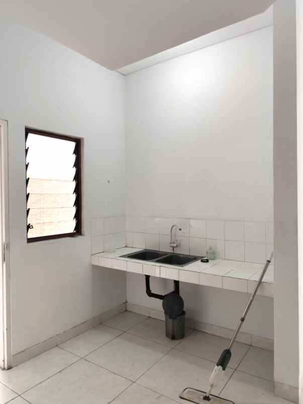 dijual rumah cluster alamanda jgc