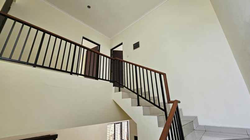 dijual rumah cluster arana kota harapan