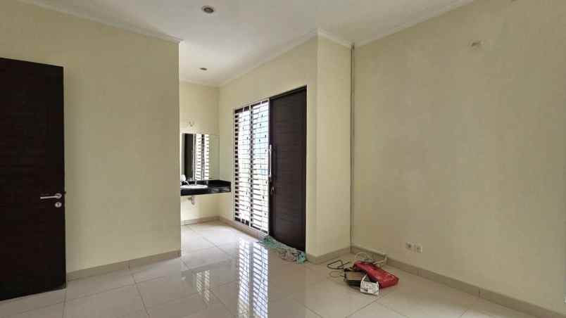 dijual rumah cluster arana kota harapan