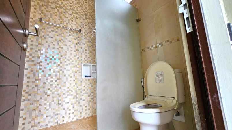 dijual rumah cluster arana kota harapan