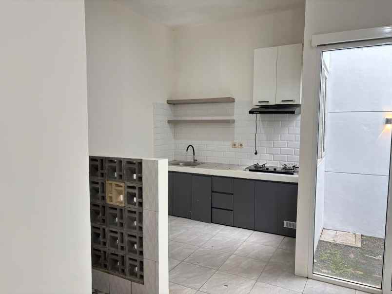 dijual rumah cluster aurora valley bsb