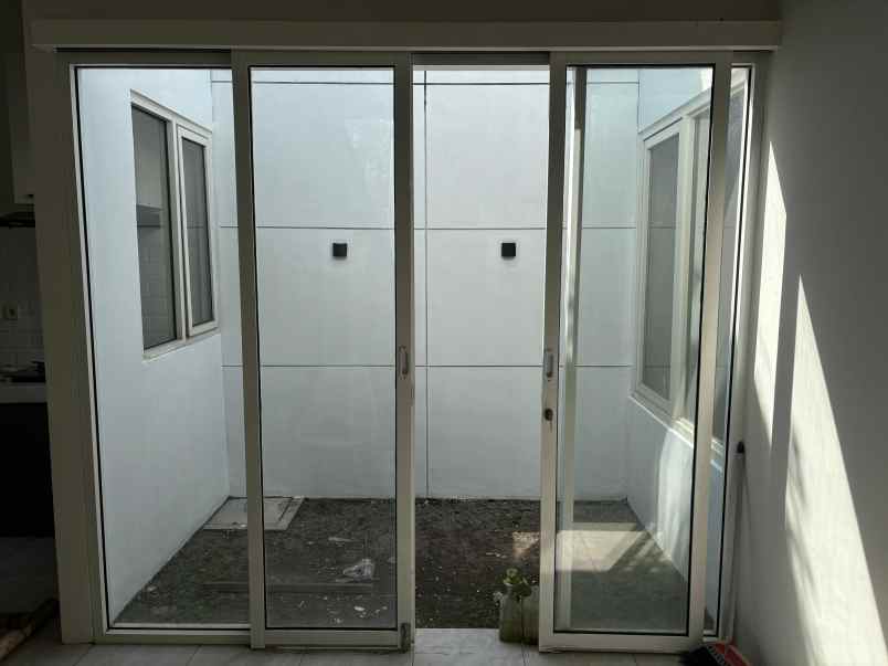 dijual rumah cluster aurora valley bsb