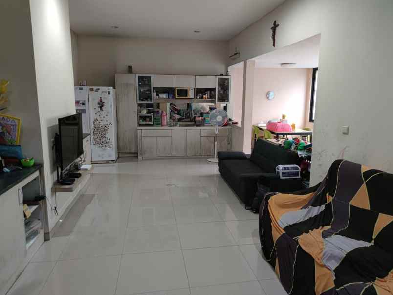 dijual rumah cluster cempaka suvarna sutera tangerang