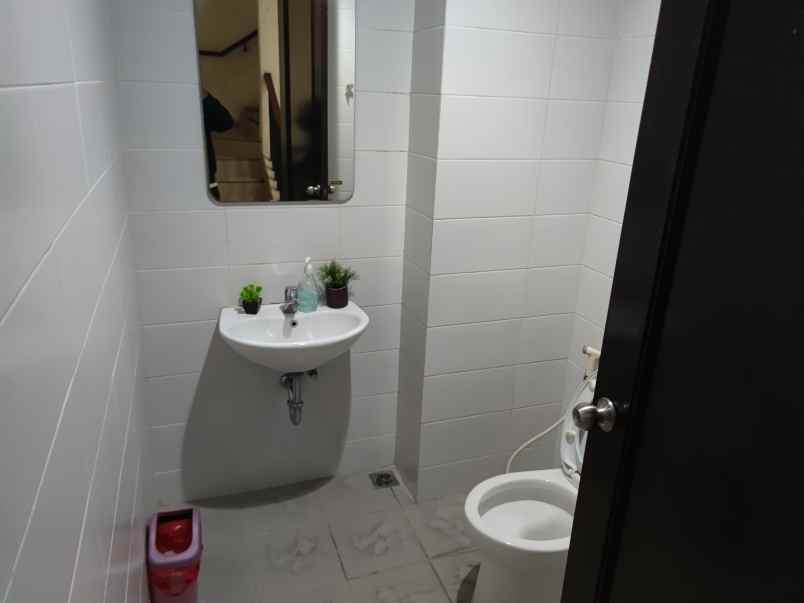 dijual rumah cluster cempaka suvarna sutera tangerang