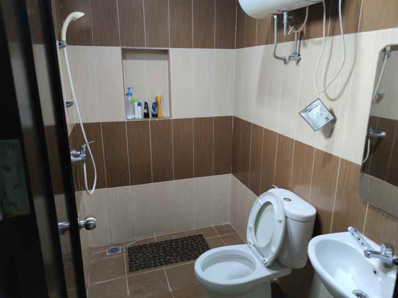 dijual rumah cluster cempaka suvarna sutera tangerang