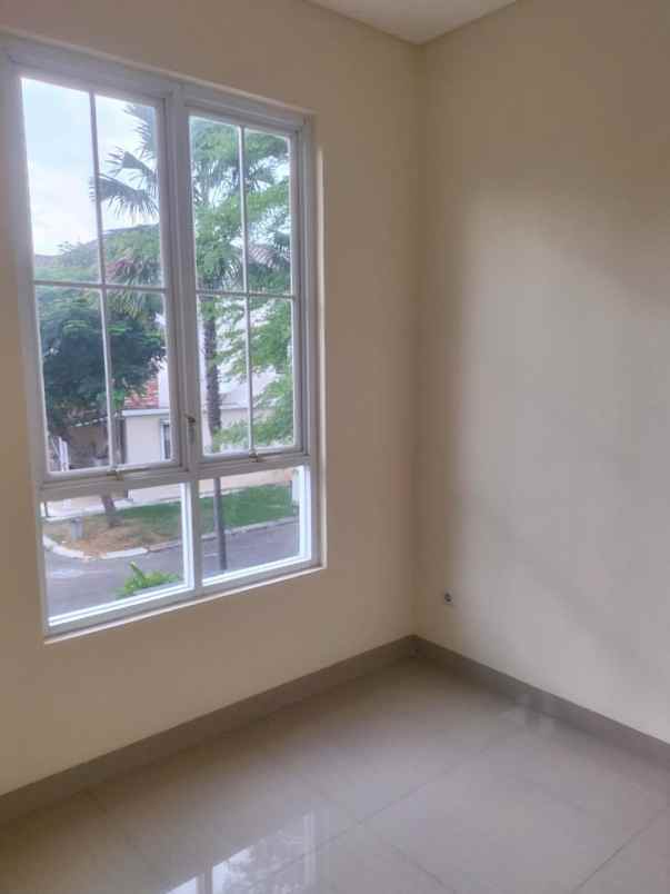 dijual rumah cluster d cataluna