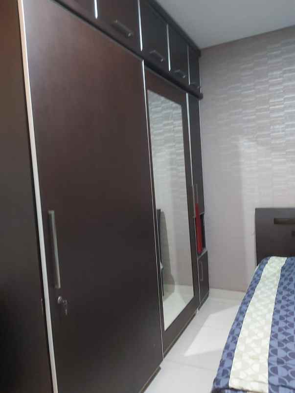 dijual rumah cluster maple summarecon