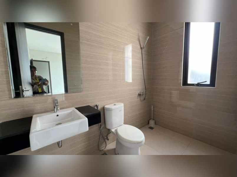 dijual rumah cluster morizen summarecon