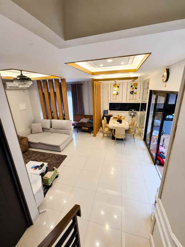 dijual rumah cluster mulberry